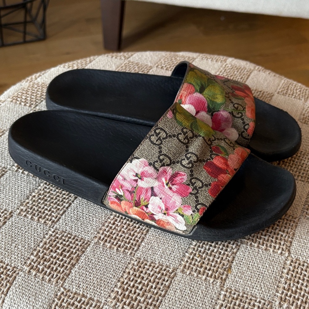 Gucci Bloom Slides with Floral Strap